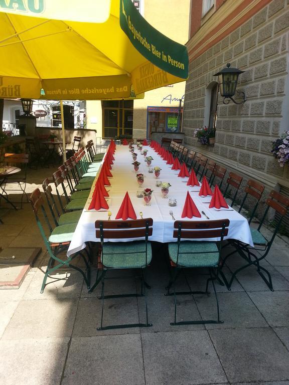 Altstadt- Und Businesshotel Pfaubraeu - Brauereigasthof - Fruehstuecksbuffet - Kostenfreie Radgarage - Hunde Willkommen Trostberg an der Alz Exterior photo