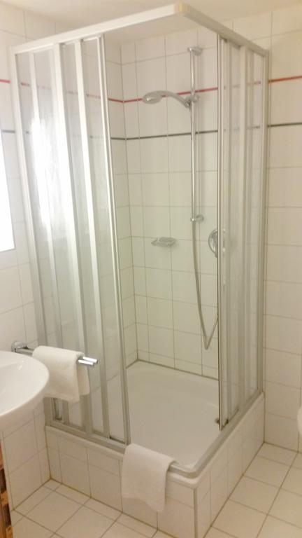 Altstadt- Und Businesshotel Pfaubraeu - Brauereigasthof - Fruehstuecksbuffet - Kostenfreie Radgarage - Hunde Willkommen Trostberg an der Alz Exterior photo