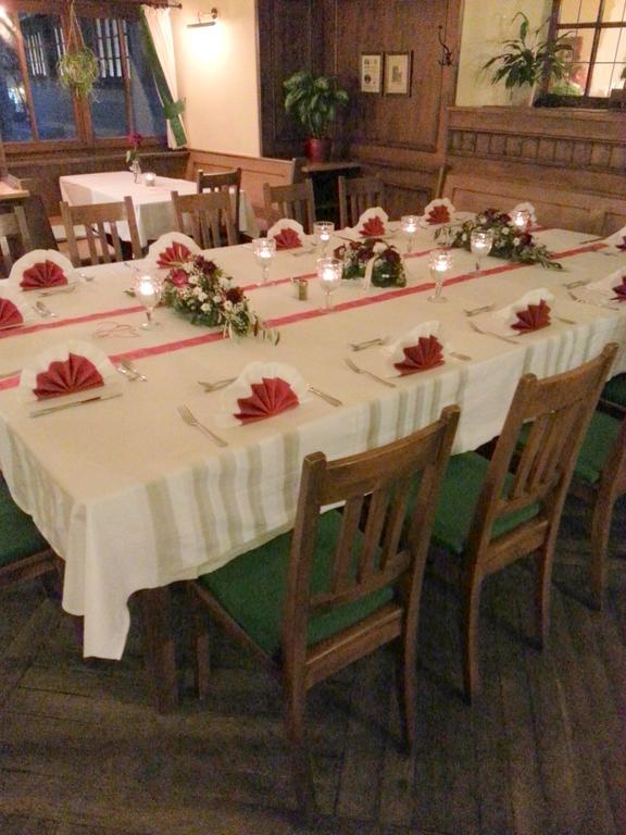 Altstadt- Und Businesshotel Pfaubraeu - Brauereigasthof - Fruehstuecksbuffet - Kostenfreie Radgarage - Hunde Willkommen Trostberg an der Alz Exterior photo