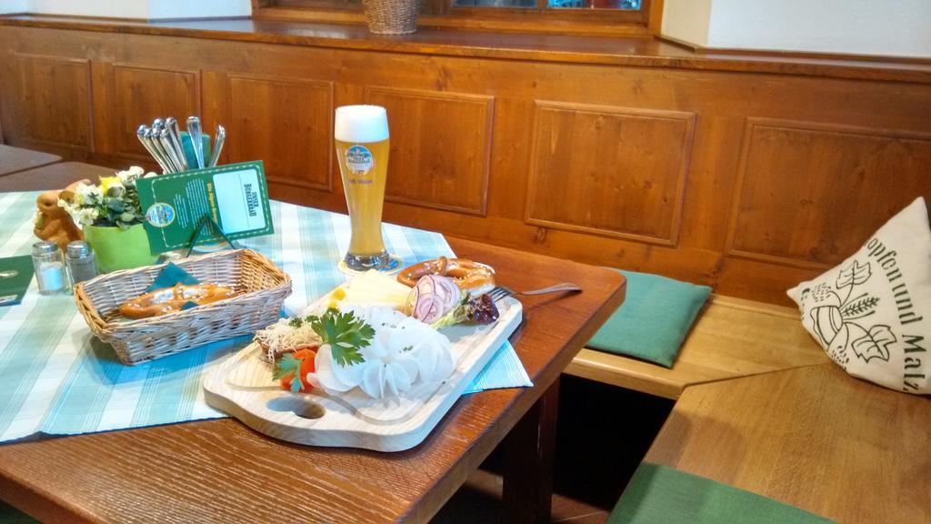 Altstadt- Und Businesshotel Pfaubraeu - Brauereigasthof - Fruehstuecksbuffet - Kostenfreie Radgarage - Hunde Willkommen Trostberg an der Alz Exterior photo