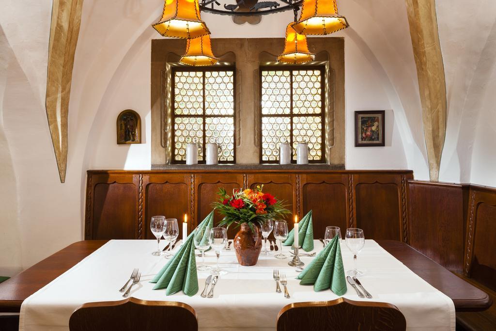 Altstadt- Und Businesshotel Pfaubraeu - Brauereigasthof - Fruehstuecksbuffet - Kostenfreie Radgarage - Hunde Willkommen Trostberg an der Alz Exterior photo